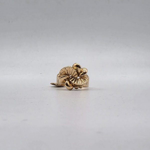 Anillo con Formas en Oro de 18K