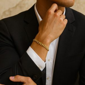 Pulsera Figaro Efecto Triple con Cierre Cajón de 20 cm y 7 mm en Oro de 18k