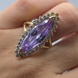 Anillo Lanzaderas con Circonita Lila