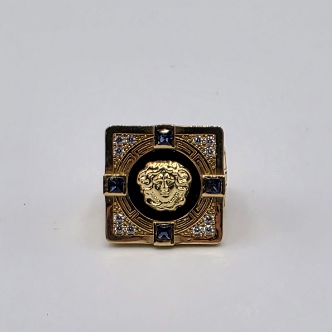 Anillo Sello Cuadrado con Circonitas Azules y Cara de Versace 18K