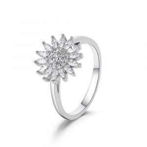 Anillo de plata rodiado rosetón de circonita