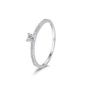 Anillo de Plata Rodiada Solitario con Garras y Circonitas en el Brazo