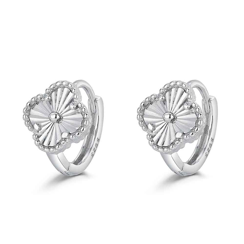 Pendiente de plata rodiado aro de 12 mm con trébol