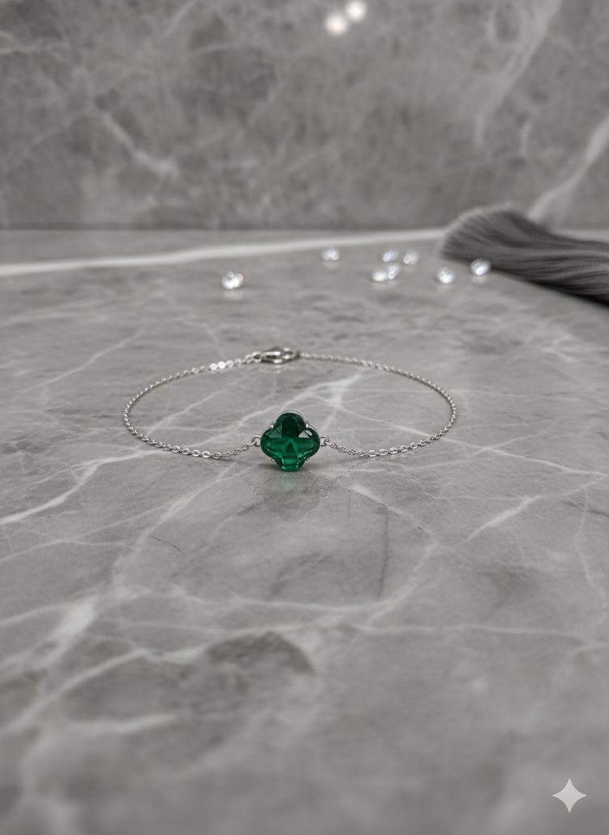 Pulsera de plata con circonita verde en forma de flor