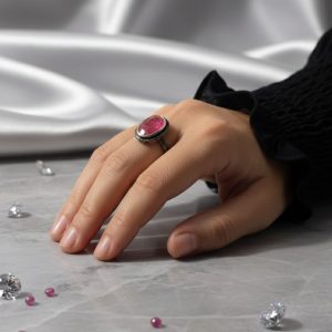 Anillo de Plata con Rubí – Estilo Vintage