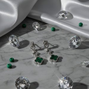 Pendientes de Plata con 3 Flores Estilo Van Cleef y Piedra Malaquita