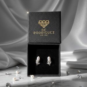 Pendiente de plata tulipán con perla y circonitas y cierre a presión