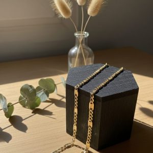 Cadena Fígaro con Eslabones Estilo Versace de Oro 18K 62 cm 6 mm