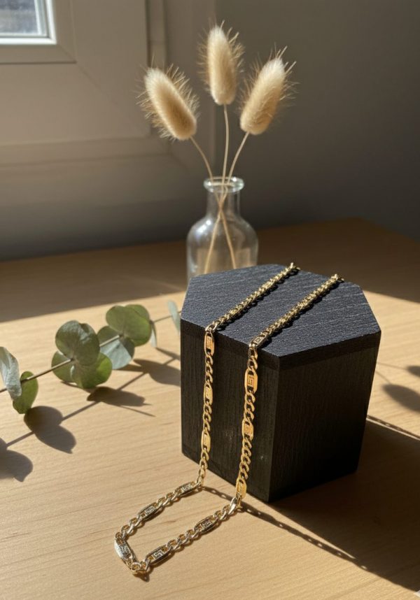 Cadena Fígaro con Eslabones Estilo Versace de Oro 18K 62 cm 6 mm