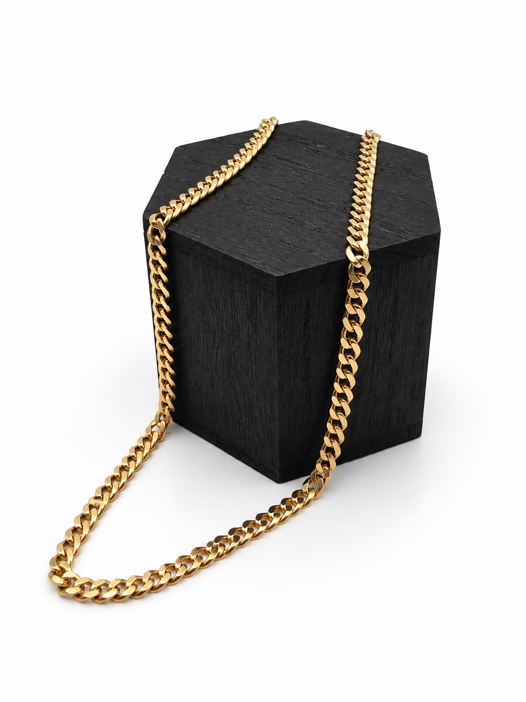 Cadena cubana de oro 18K 60,58 cm | Grosor 6 mm | Peso 22 g