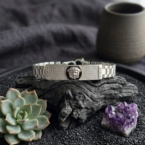 Pulsera de Plata Estilo Reloj con Circonitas y Medusa – Diseño Negro Esmaltado (Estilo Versace)