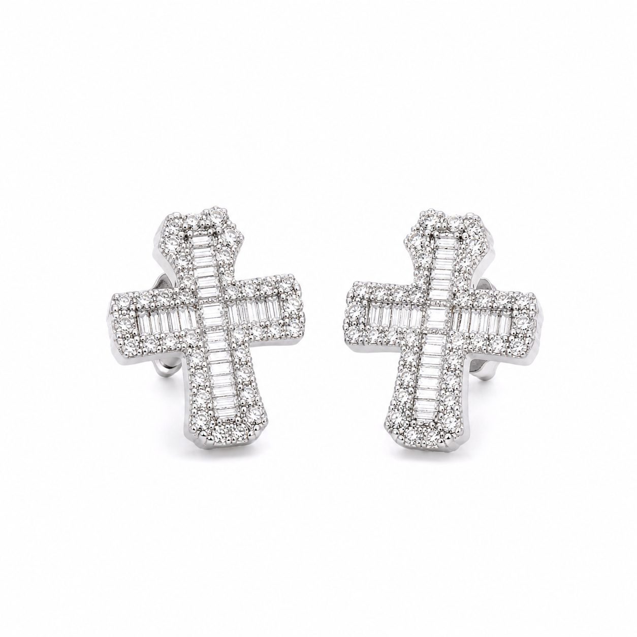 Pendientes Cruz de Plata con Circonitas Baguette y Circonitas Redondas