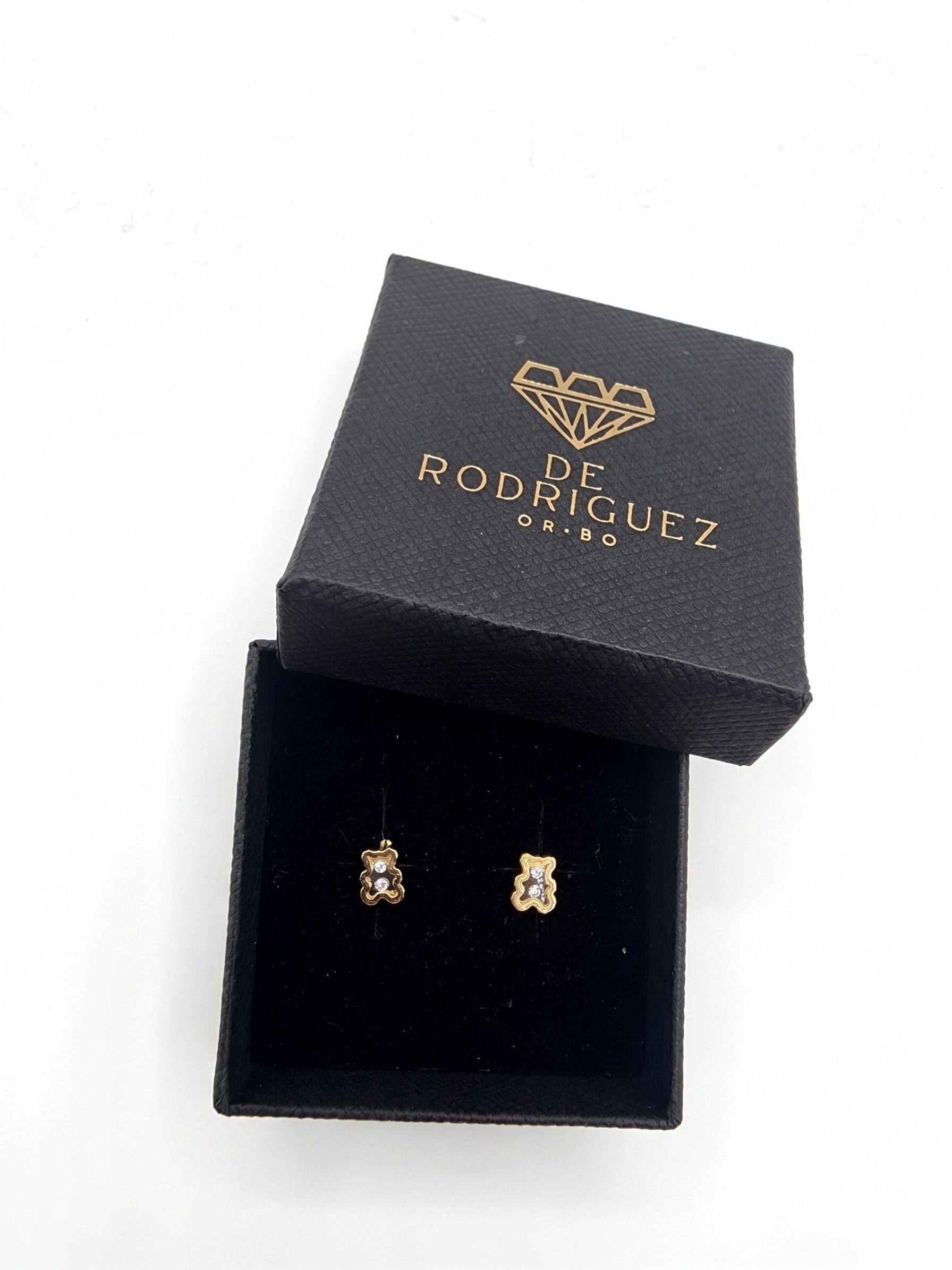Pendiente Osito con Circonitas Flotantes en Oro 18K | Diseño Original y Delicado