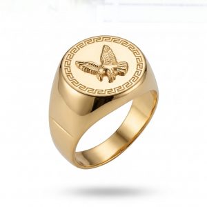 Anillo Sello Redondo con Cenefa Estilo Versace y Águila en Oro 18K | Talla 28