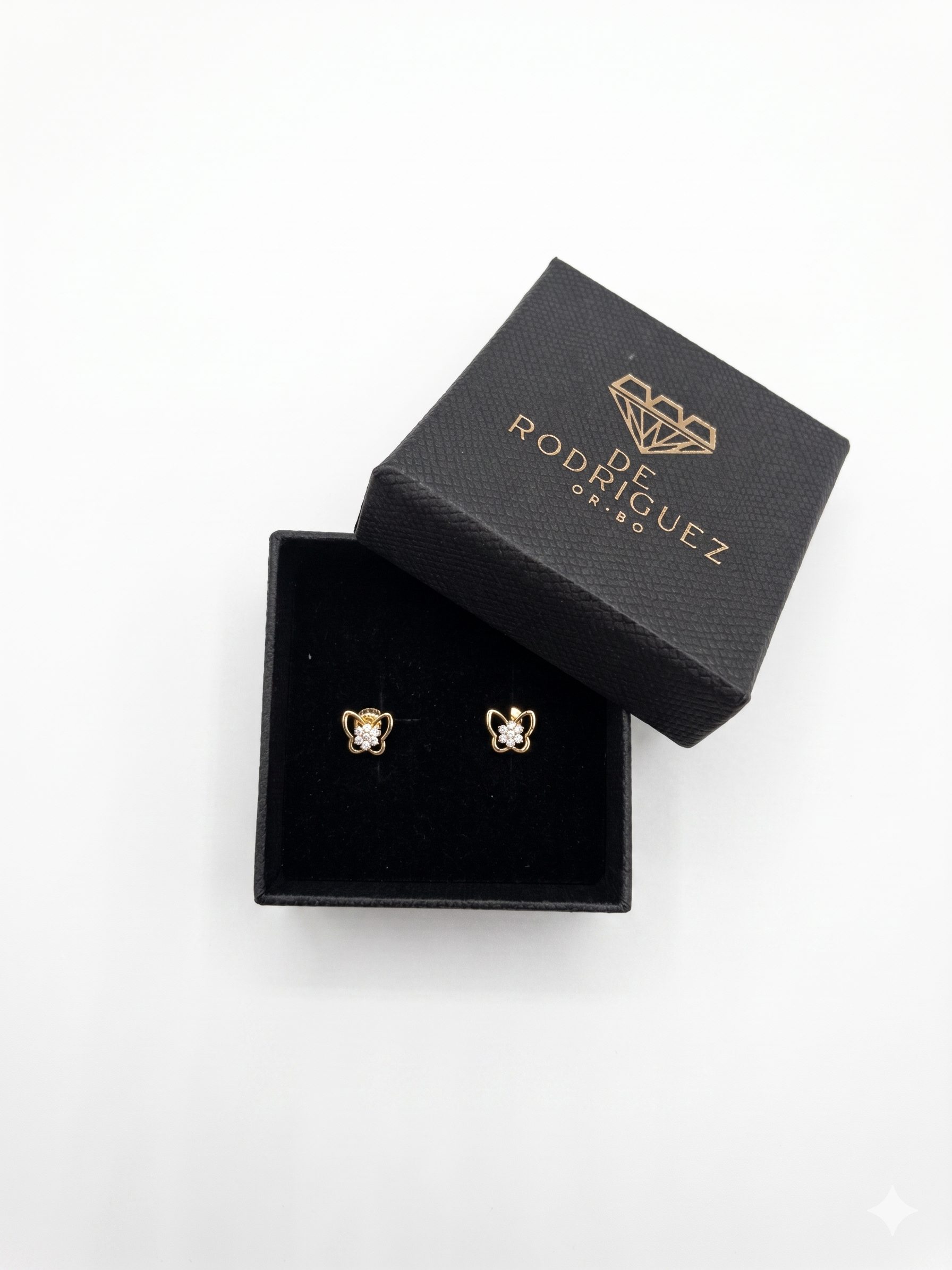 Pendiente Mariposita con Flor de Circonita en Oro 18K | Dulzura y Elegancia Infantil
