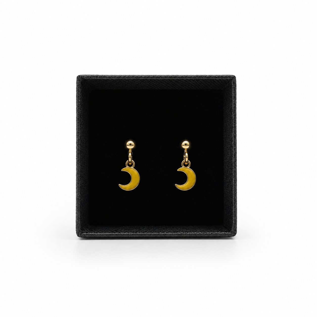 Pendientes de Plata Chapada en Oro con Lunas Colgantes Esmaltadas en Amarillo