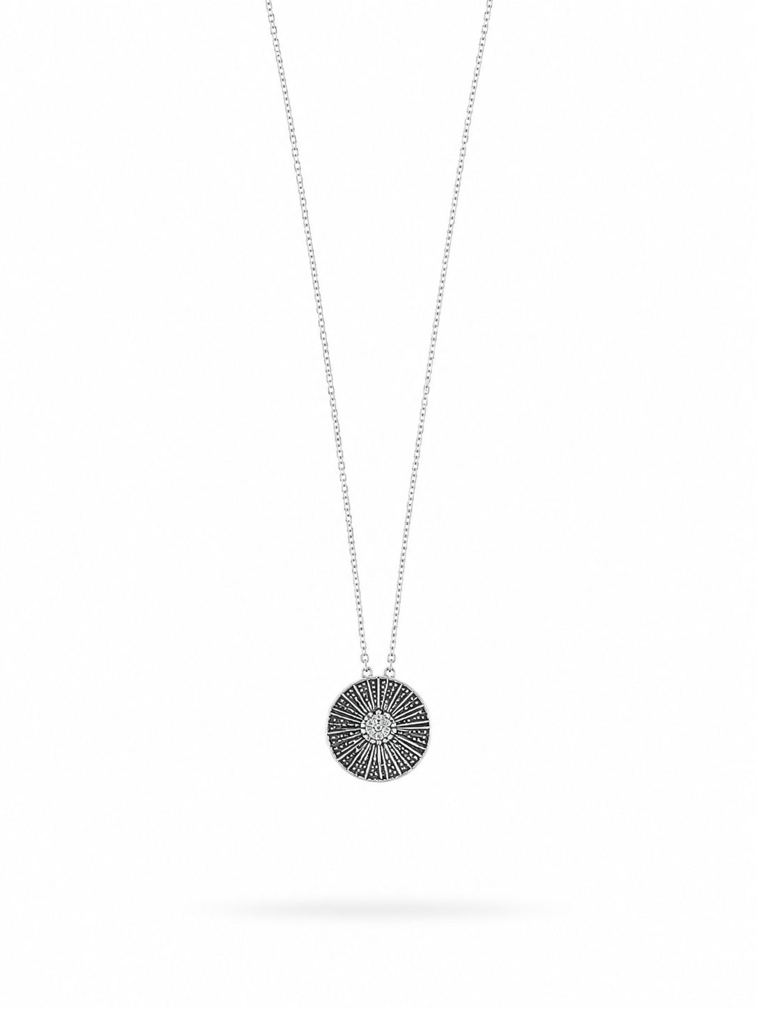 Collar Rolo de Plata con Colgante Redondo Texturizado y Circonitas