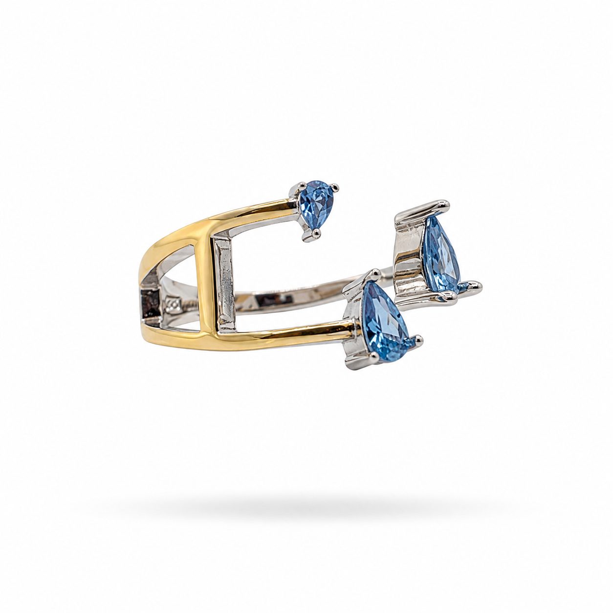 Anillo de Plata Ajustable Abierto con Circonitas en Forma de Gota