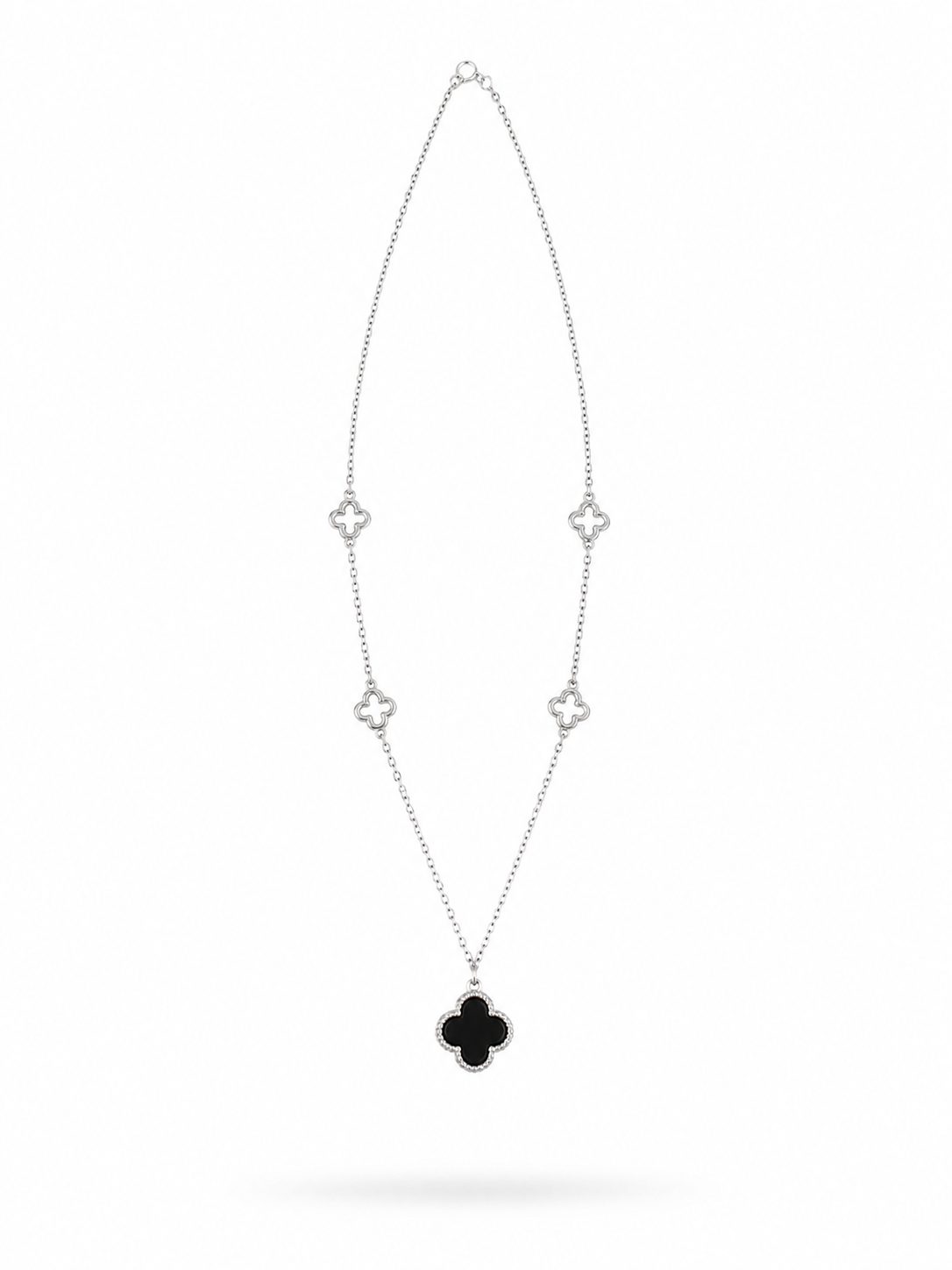 Collar Rolo de Plata con Motivos Florales Calados y Detalle de Ónix
