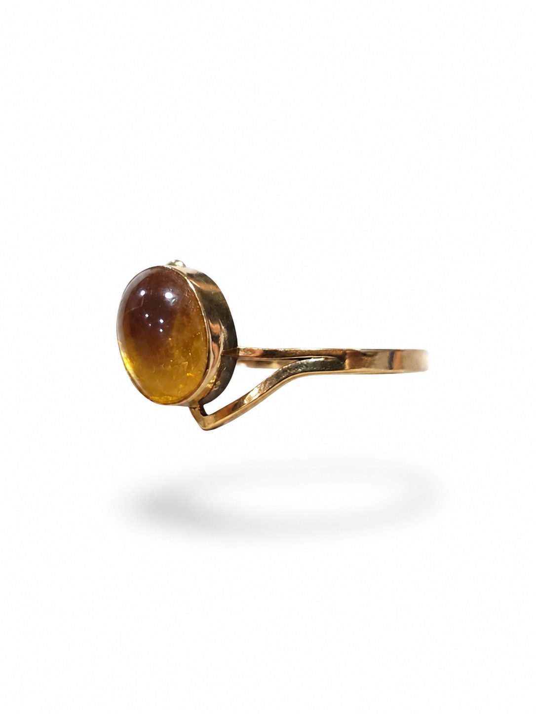 Anillo con Piedra Sol en Oro 14K | Talla 11 | 0,72 g