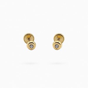 Pendientes Redondos con Circonita Central en Oro 18K | Elegancia Clásica y Brillo Atemporal