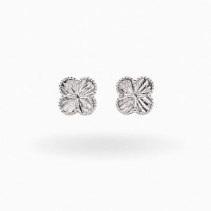 Pendientes de Plata con Diseño Floral Elegante