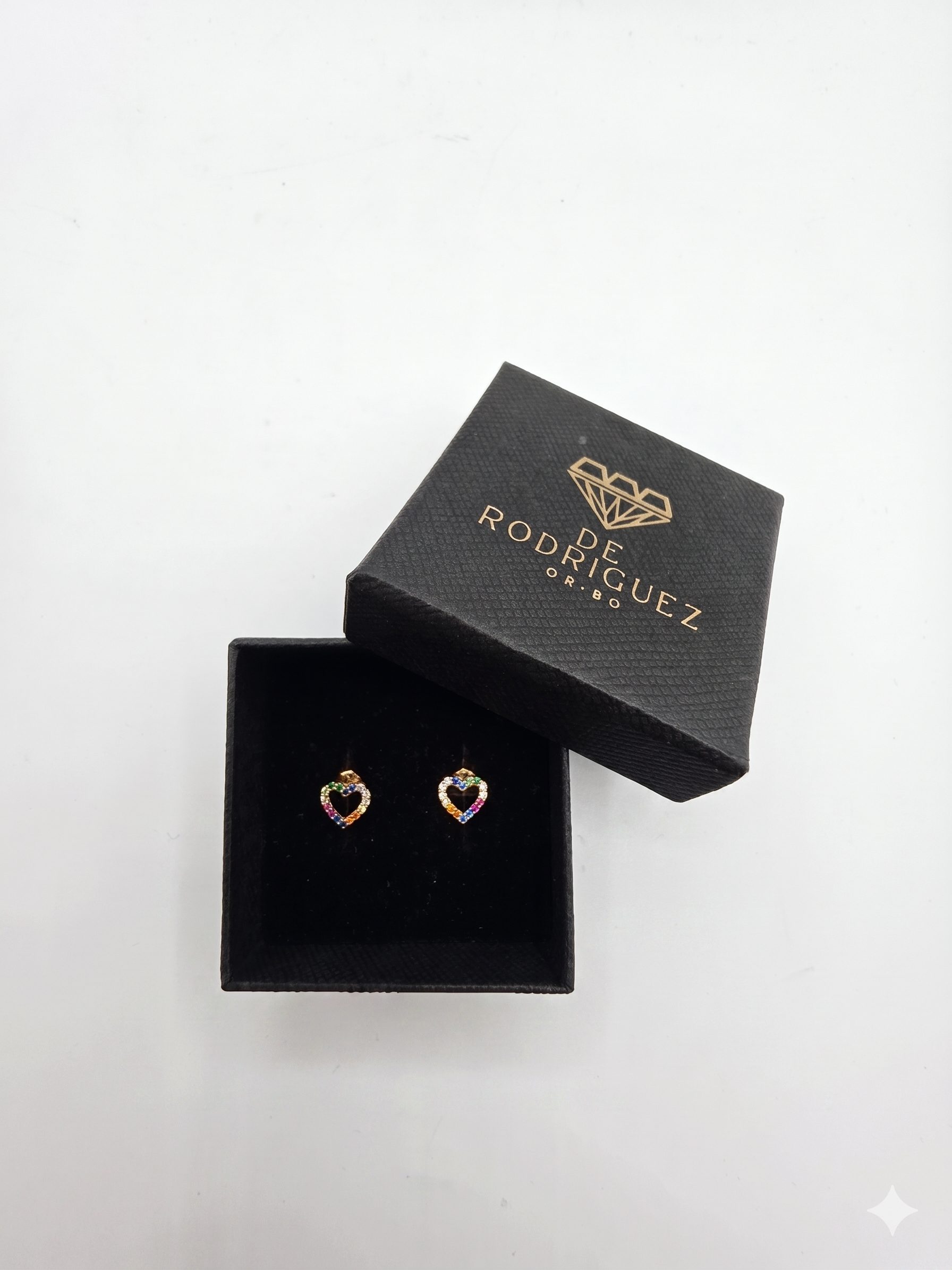 Pendientes Corazones con Circonitas en Oro 18K